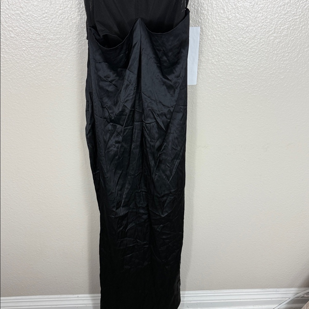 h:ours Raine Maxi Dress in Black - Picture 8 of 10